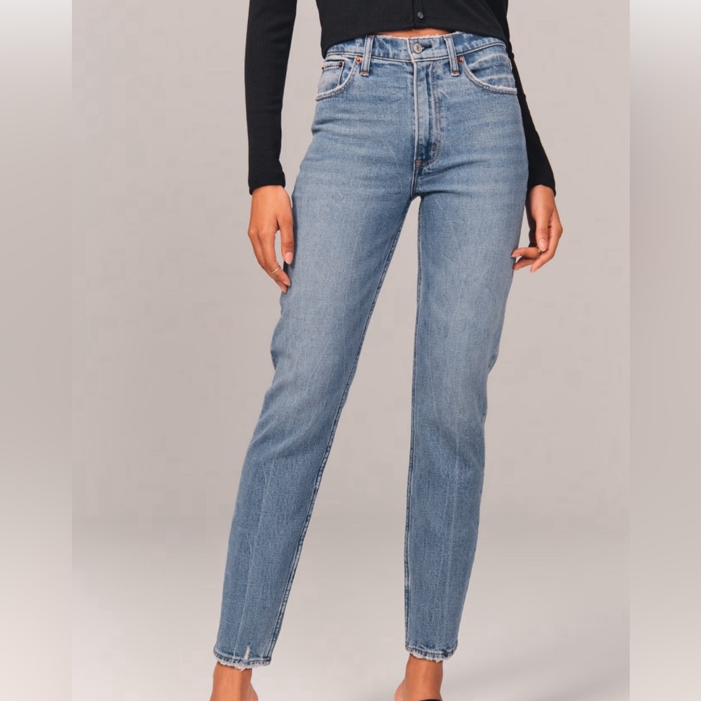 Abercrombie & Fitch mom high rise jeans